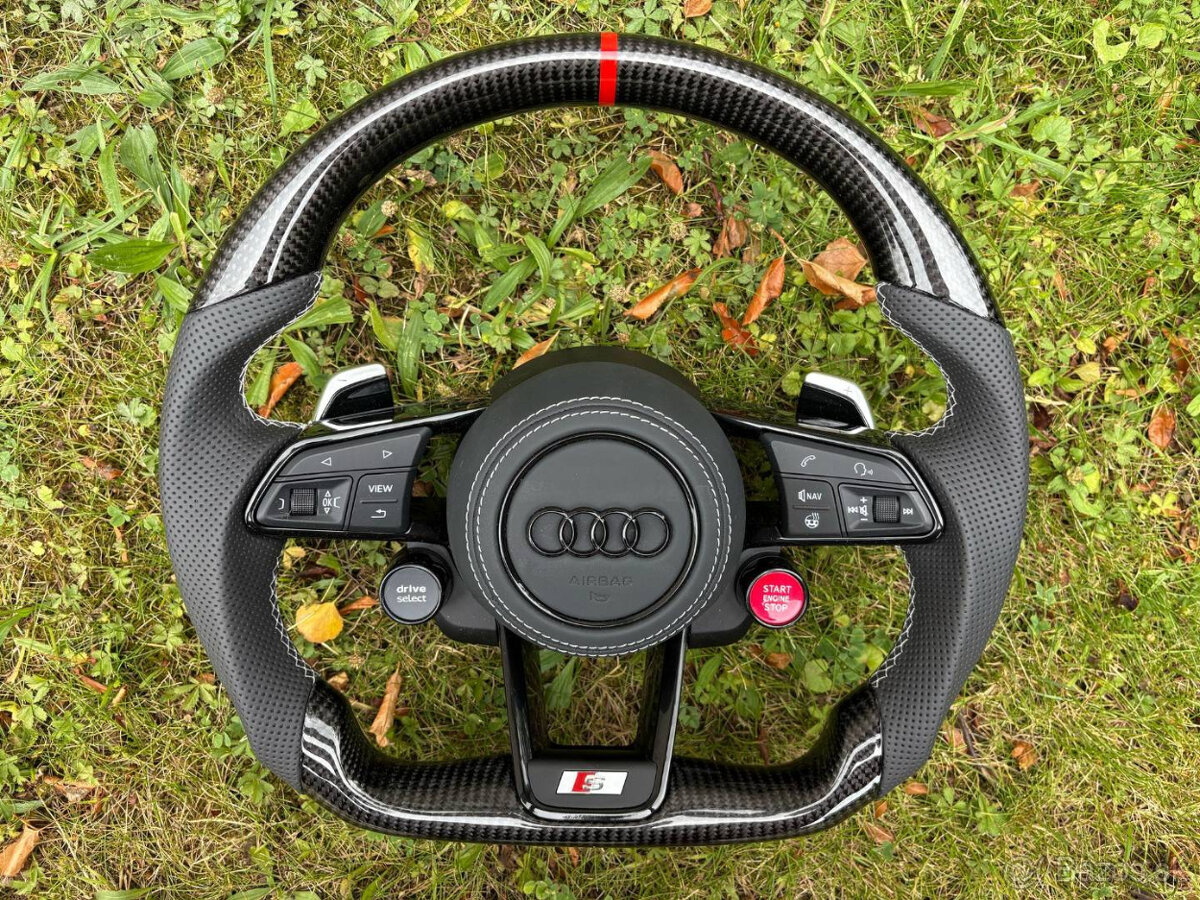 AUDI R8 VOLANT SPORTOVY --- START/STOP - DRIVE SELECT karbon