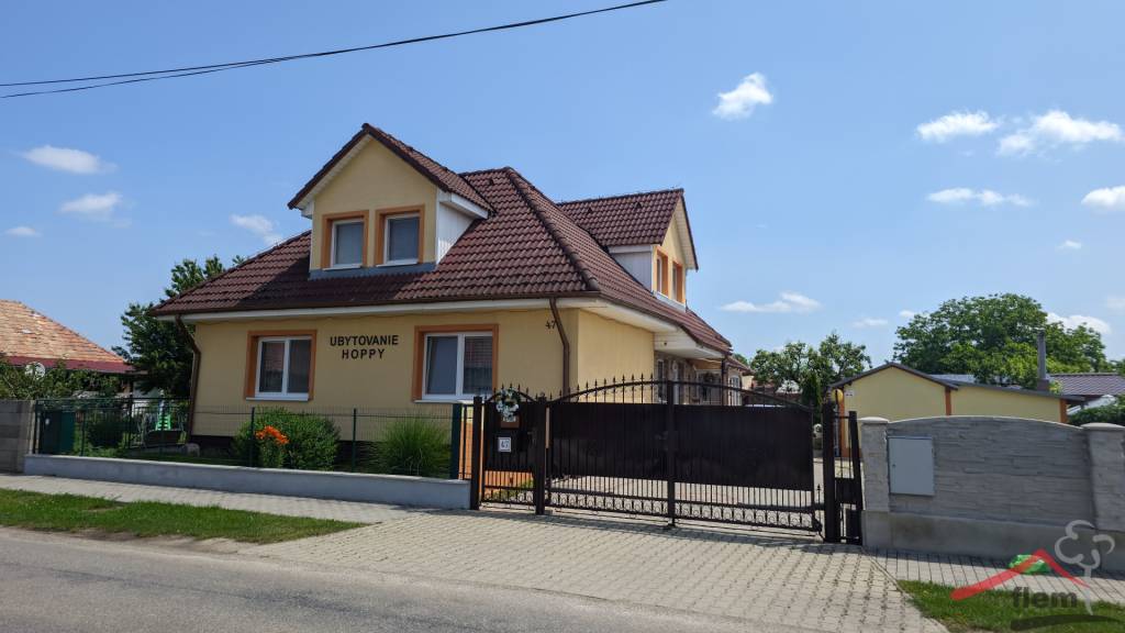 Rodinný dom na predaj, Lúčnica nad Žitavou-Martinová, pozemo