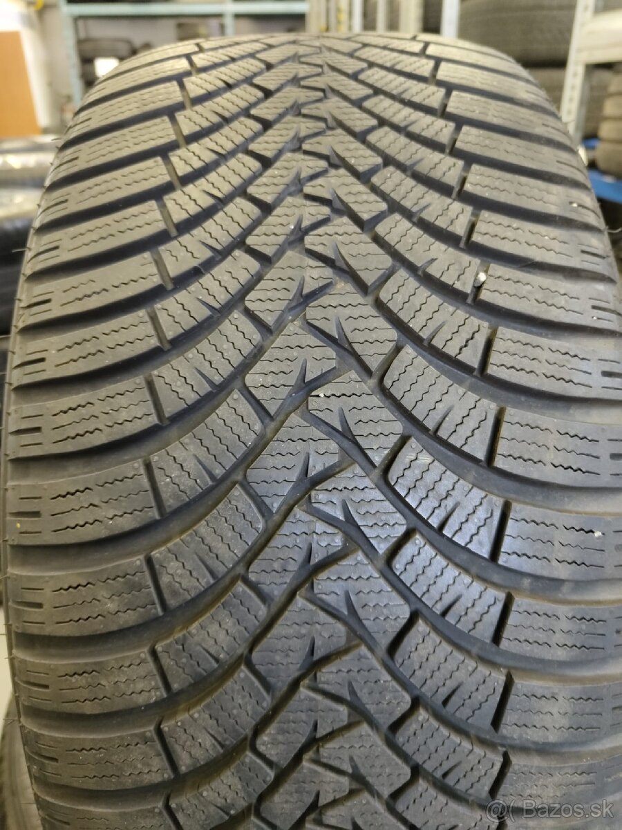 Pneumatiky FALKEN EUROWINTER HS 01 275/35 R 21 99 V Runflat