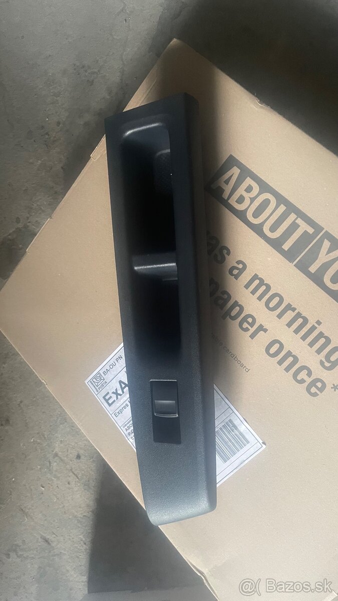 Ovladanie okna plus madlo na TOYOTA YARIS III 2011-2014