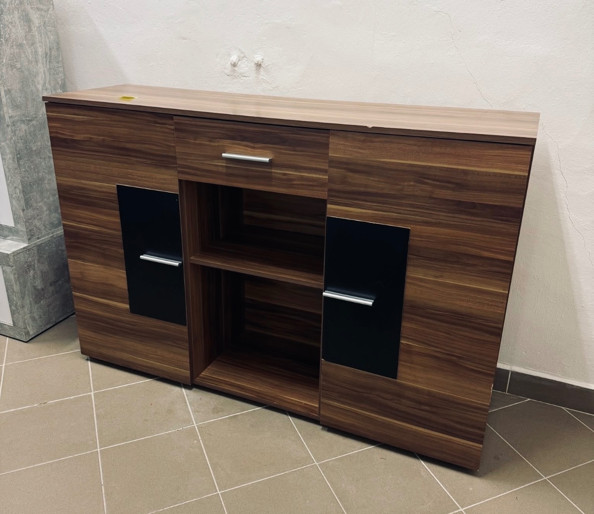 Komoda – dekor orech, moderný dizajn