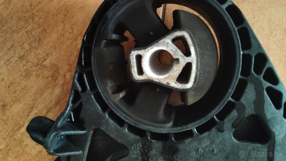 Predný silenbloky motora originál diel