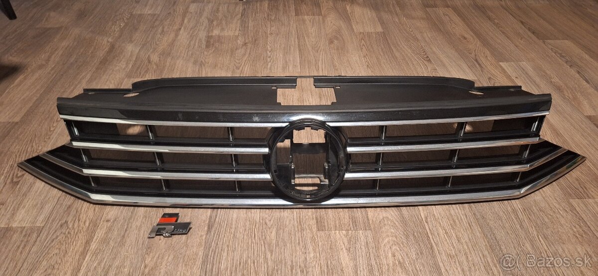 Passat B8 predna maska grill z modelu 2022 B8.5 chrom