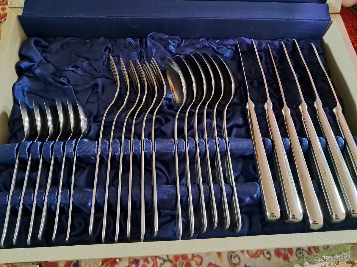 Antikorový príbor v originálnom balení