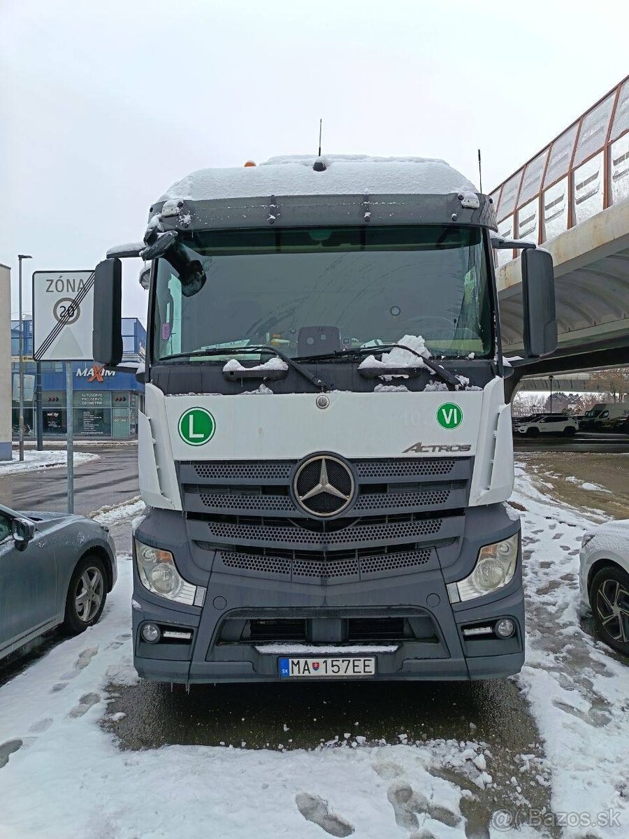 Mercedes-Benz Actros 1845
