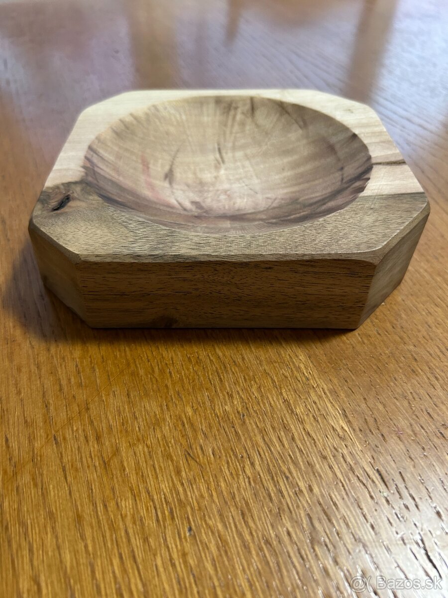 drevená miska