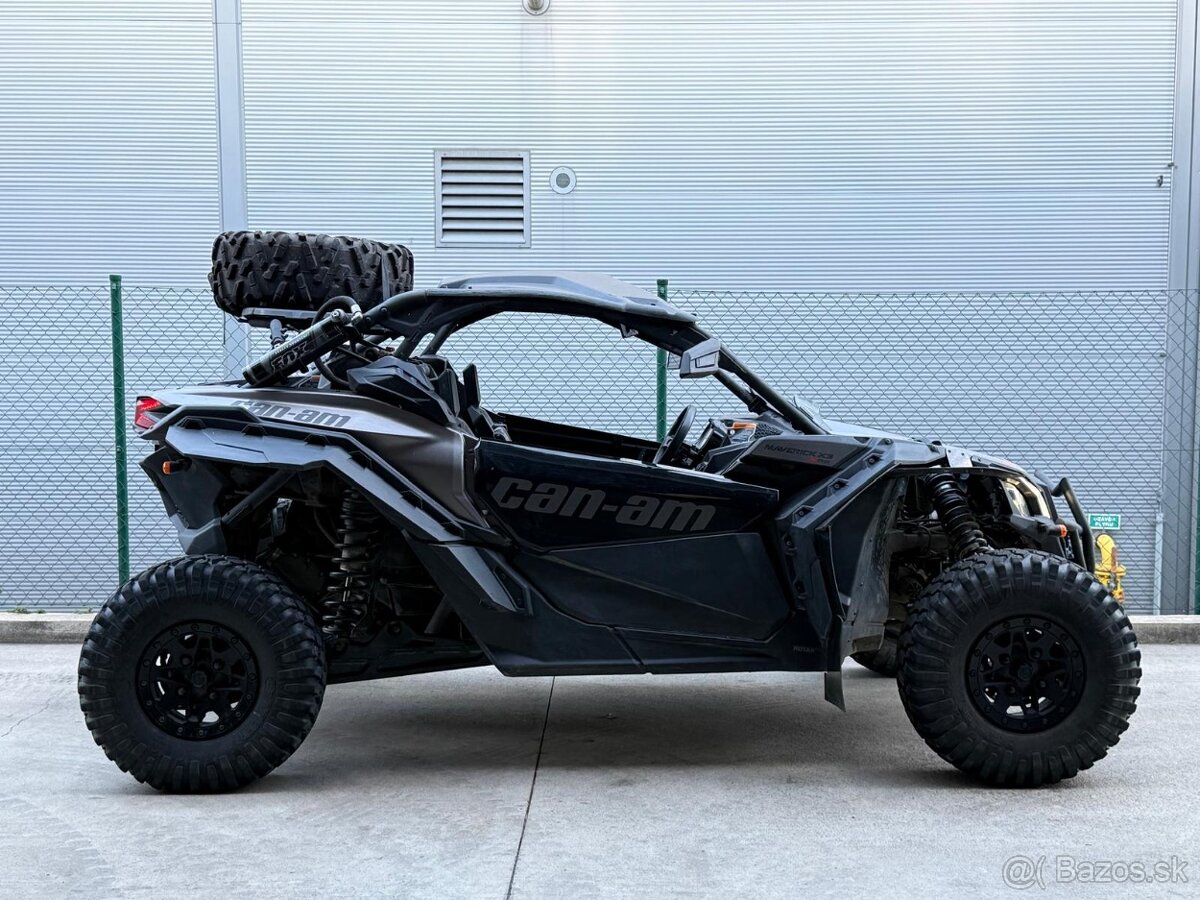 Can am Maverick turbo R