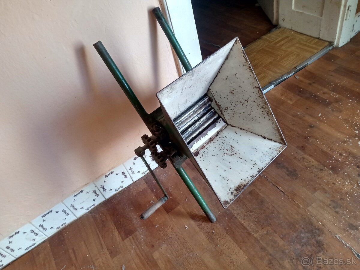 Predám mlynček na hrozno