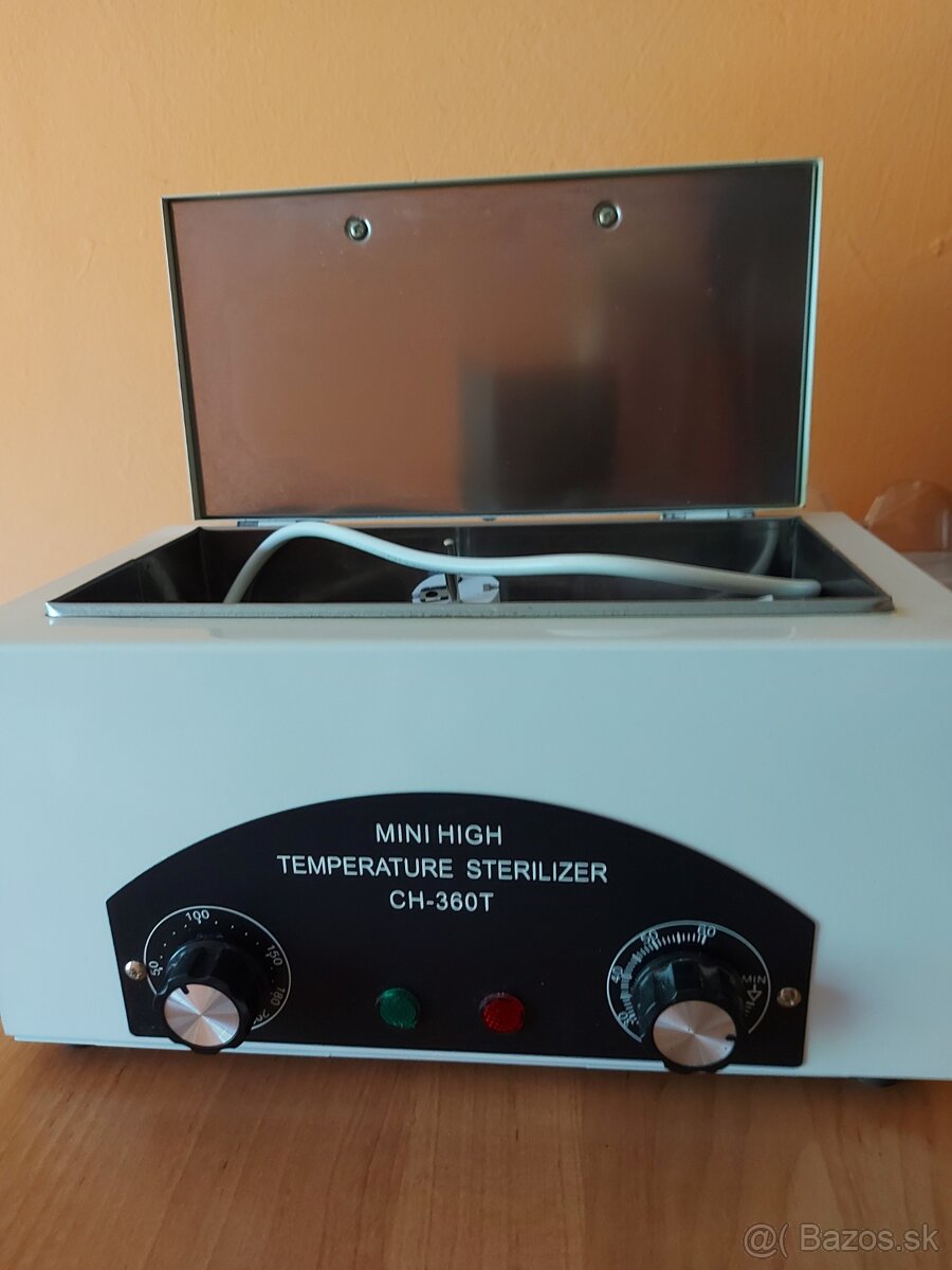sterilizátor na manikúrové nástroje