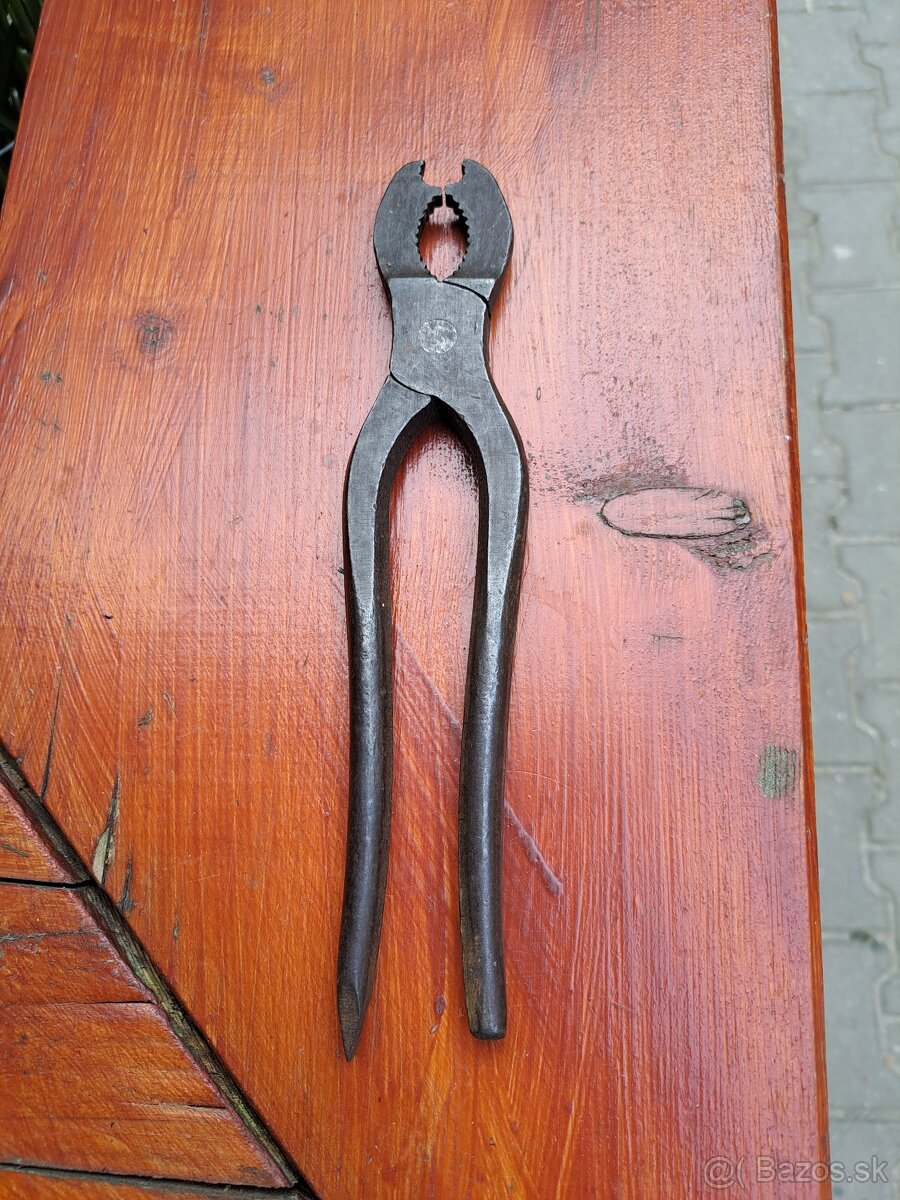 KOMBINOVANÉ KLIEŠTE.