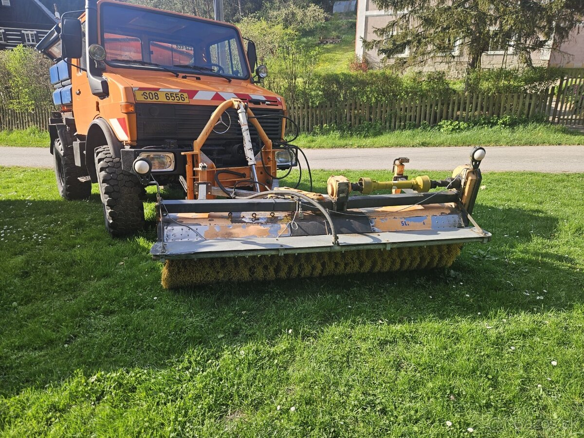 čelní zametací koště Schmidt 2,4m