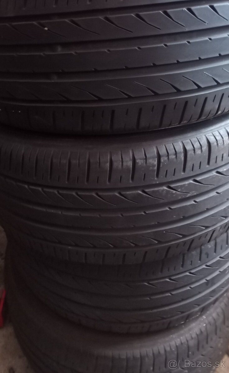 Letné pneu 215/50R18
