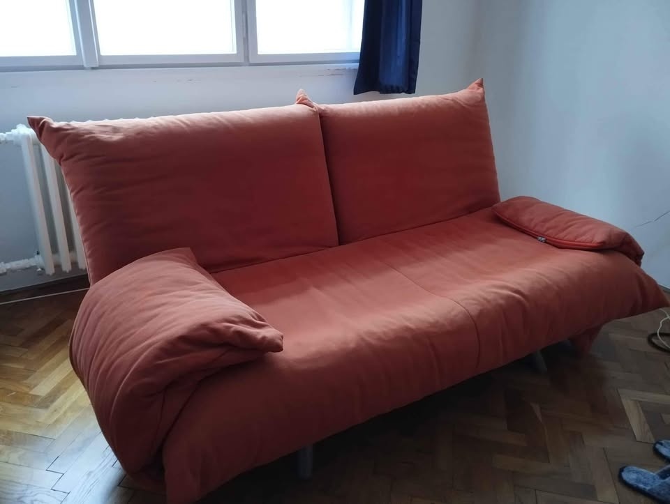 Gauč