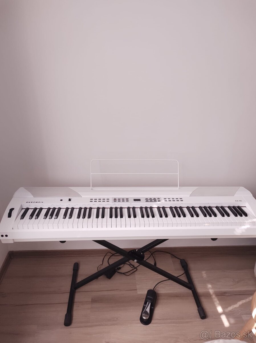 Predám Digitálne Stage piano Kurzweil KA90 WH