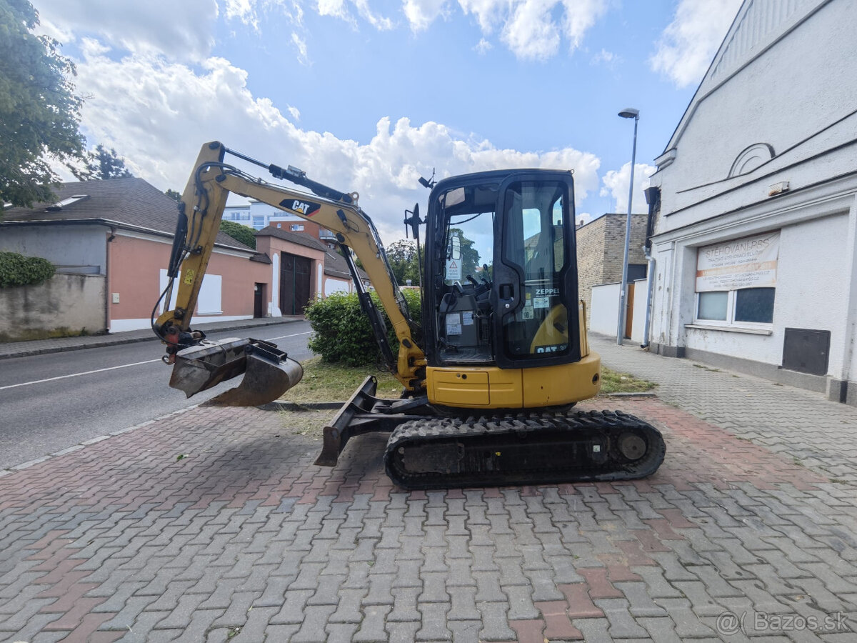 Pásový bagr Minibagr Caterpillar CAT 304 E 305E r.v2015
