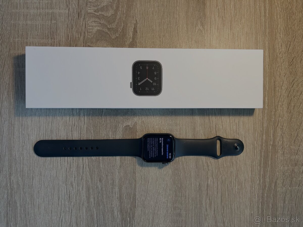 Apple Watch SE 44mm gen. 1 Space Gray
