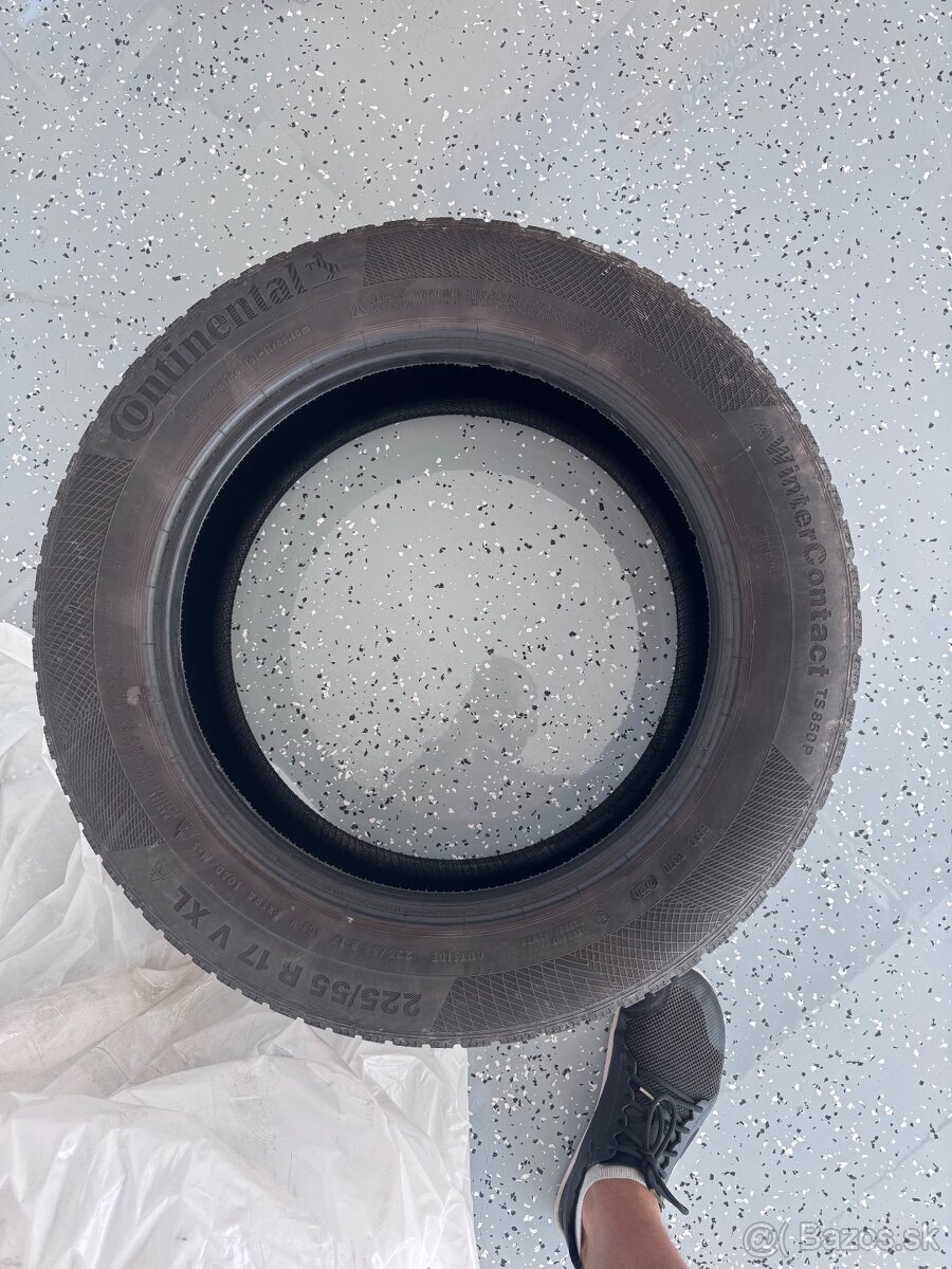 Continental zimne 225/55/ R17 V XL