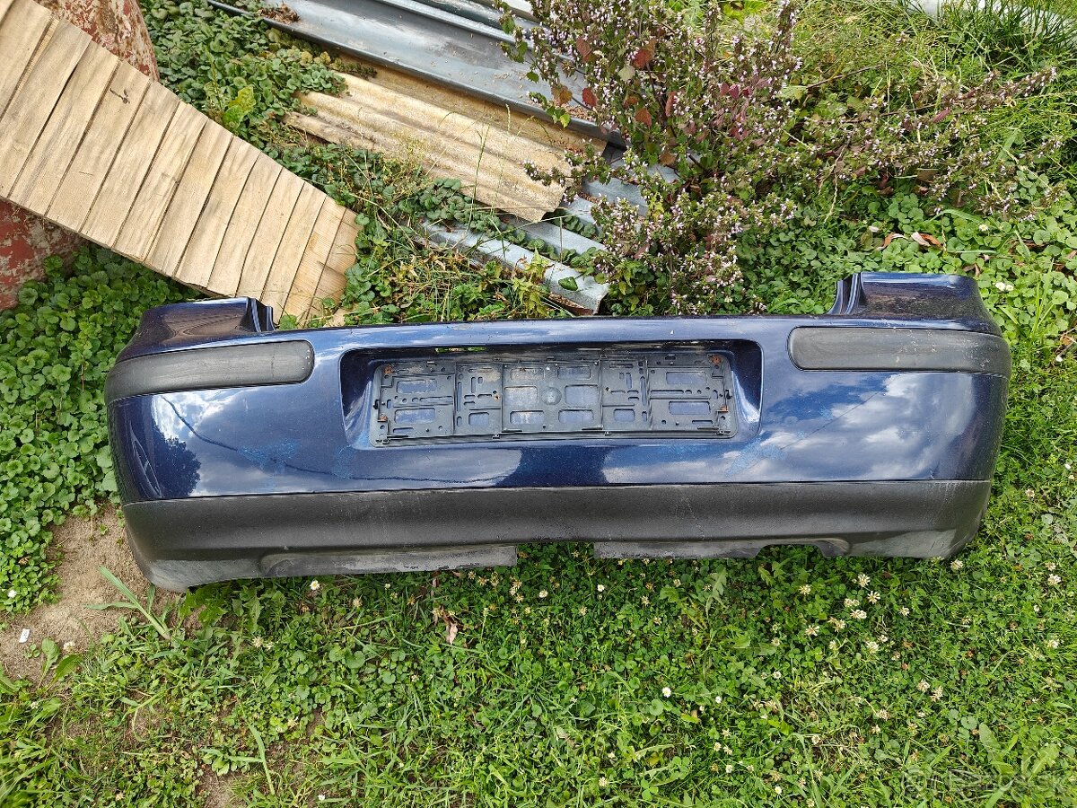 Zadný nárazník Volkswagen Golf 4