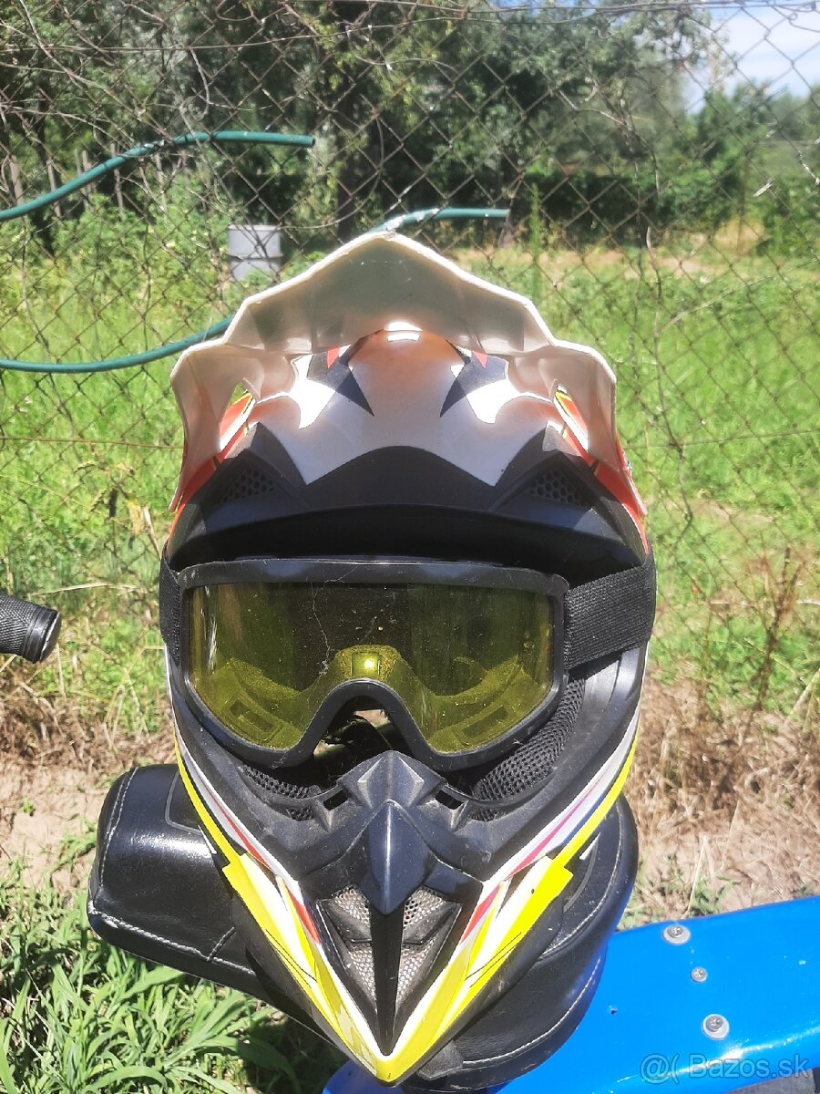 PREDÁM MOTOCROSS PRILBU