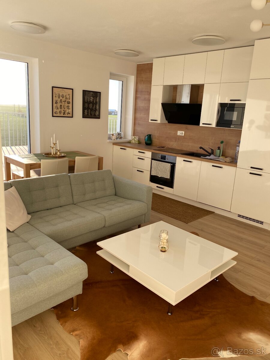 2izbový byt na prenájom v NR