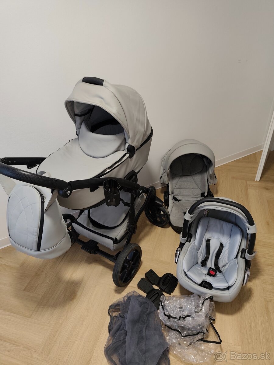 Predám 3-kombinaciu kočíka Junama Space