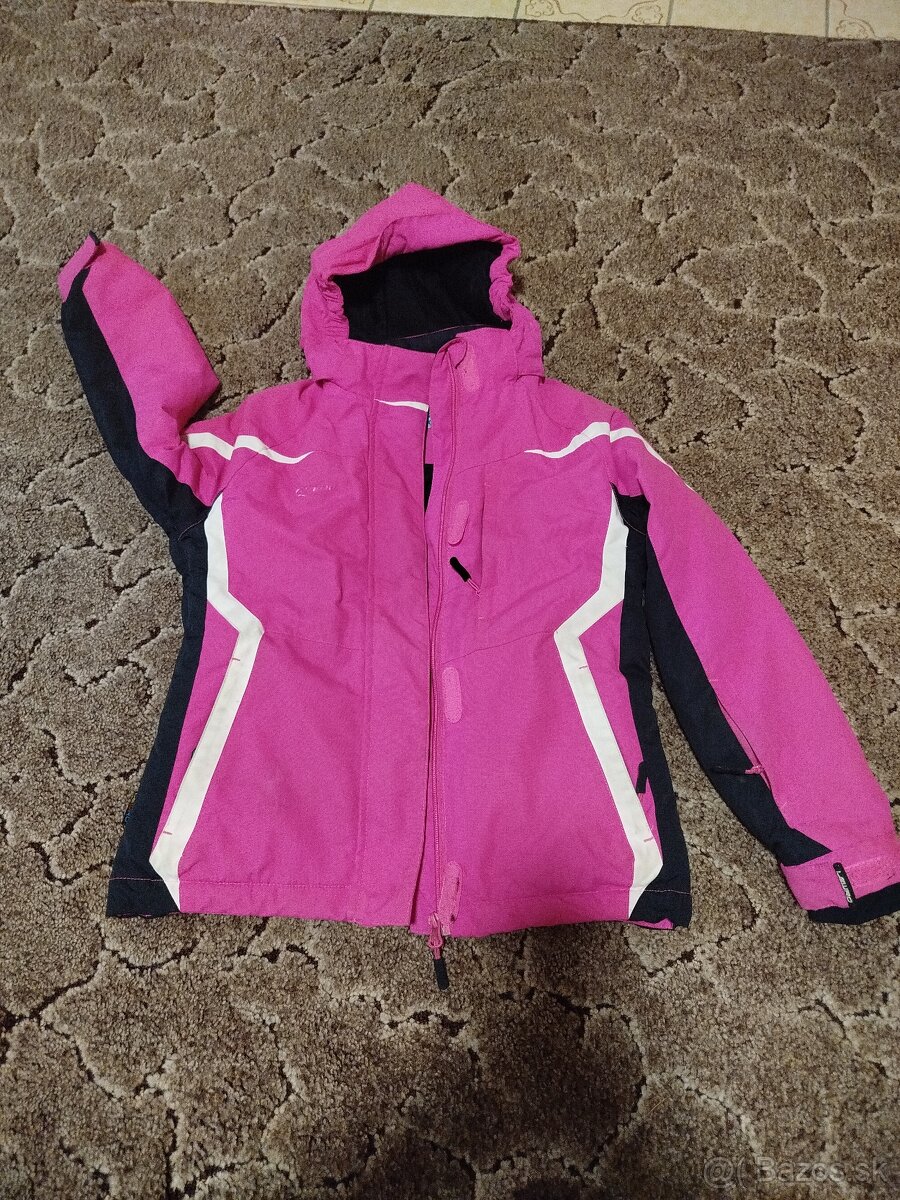 zimna bunda vel. 128/134