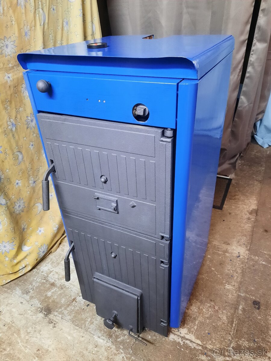 Predám 4 čl. liatinový kotol Buderus