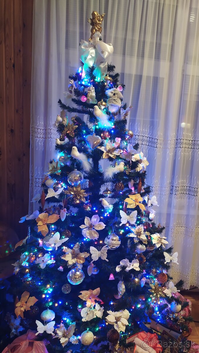 Predám umelý vianočný stromček – 220 cm