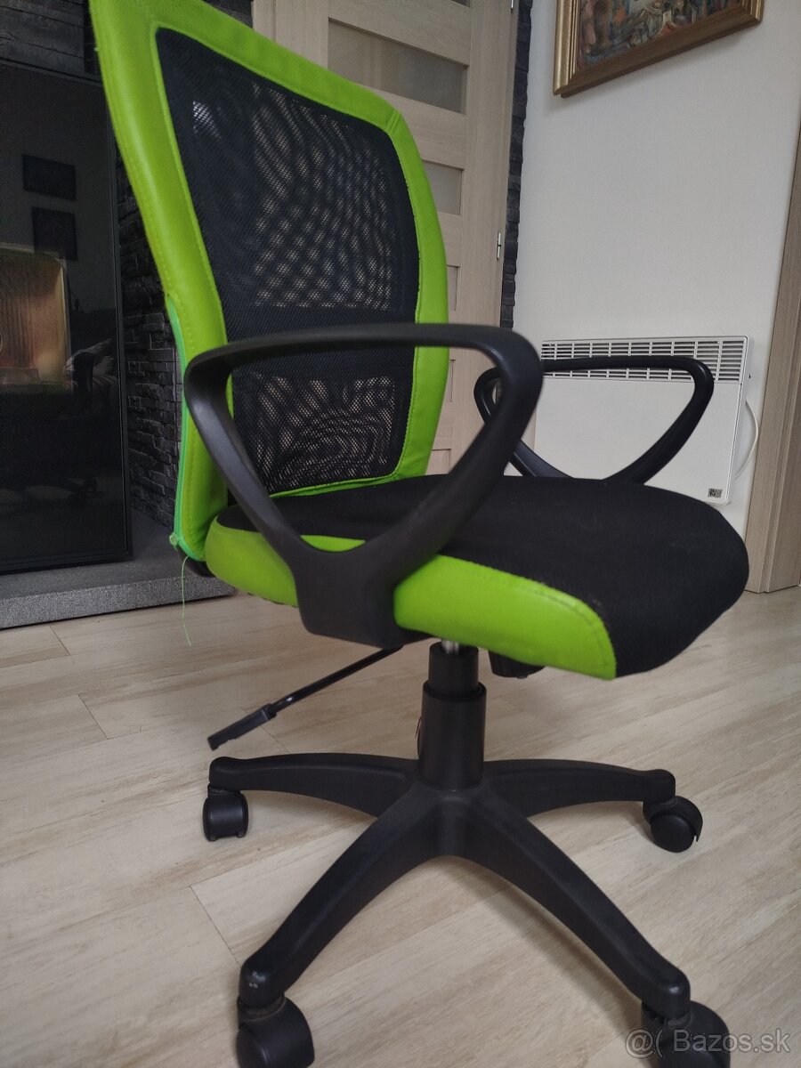 Kancelárska stolička