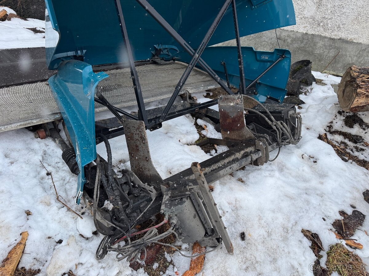 Hydraulická plošina volvo