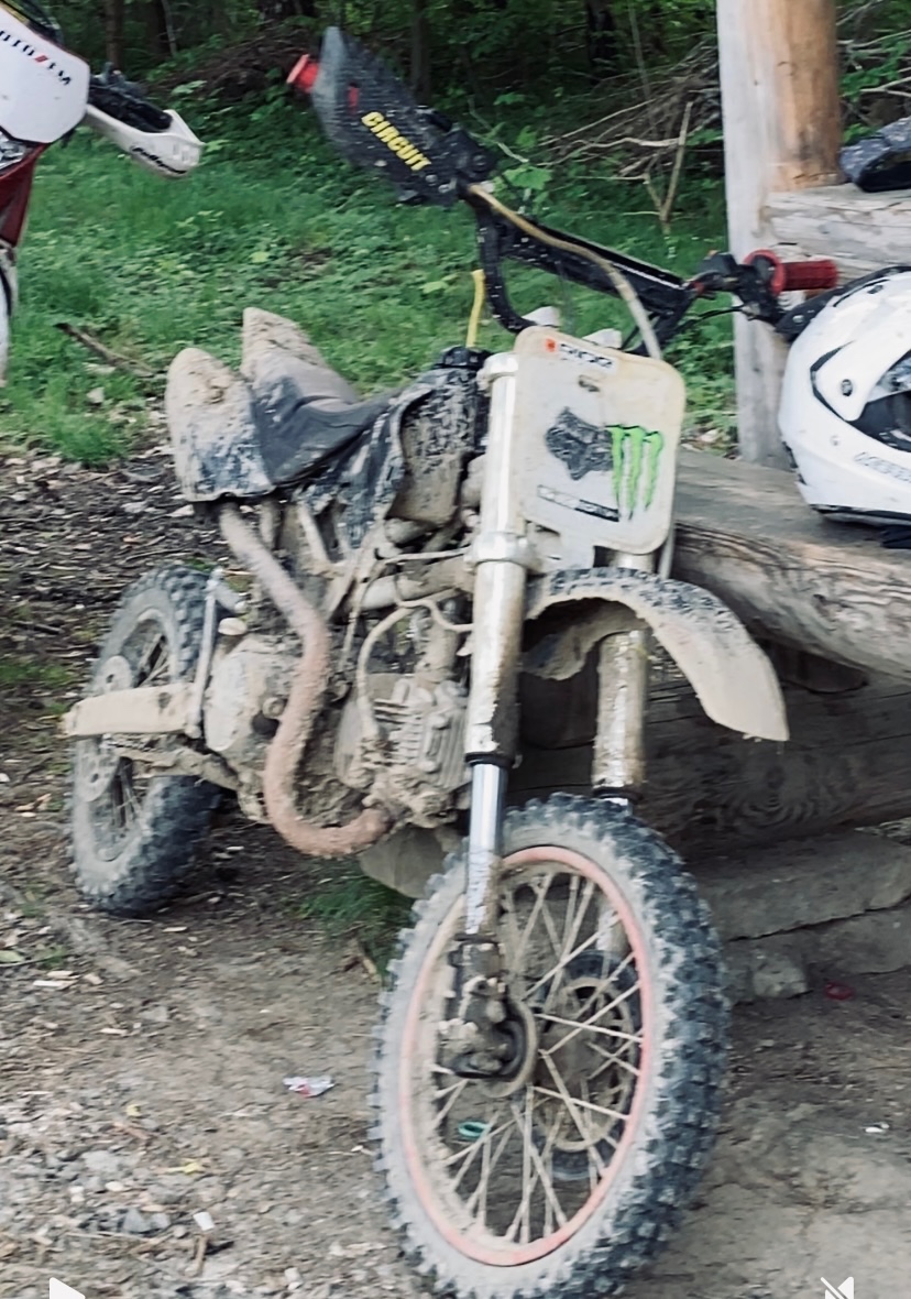 Predam vcelku alebo na diely pitbike 125