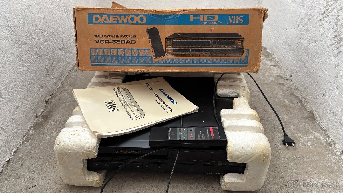 retro video rekorder daewoo vcr 32dad
