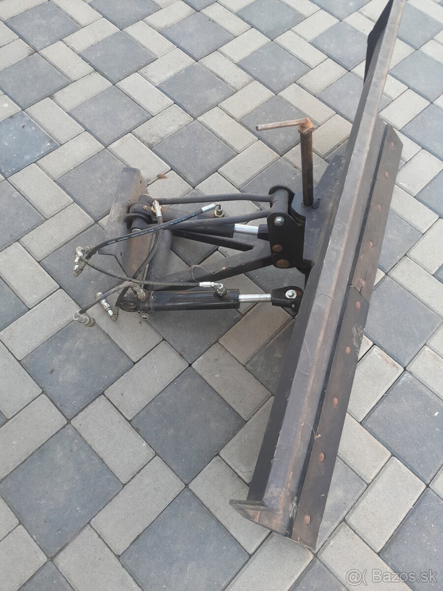 Etesia pluh