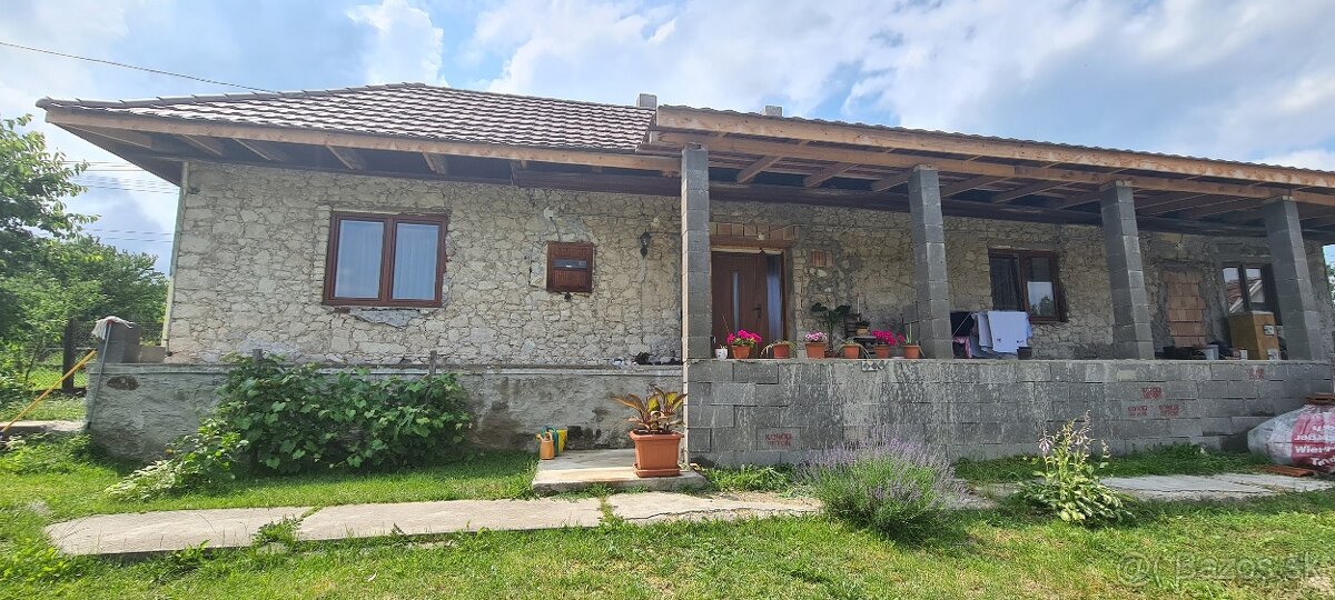 Kovácsvágás - 3 nehnuteľnosti na veľkom pozemku