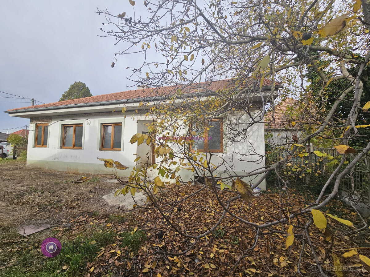 Starší 4 izbový rodinný dom v obci Topoľníky, okres DS.