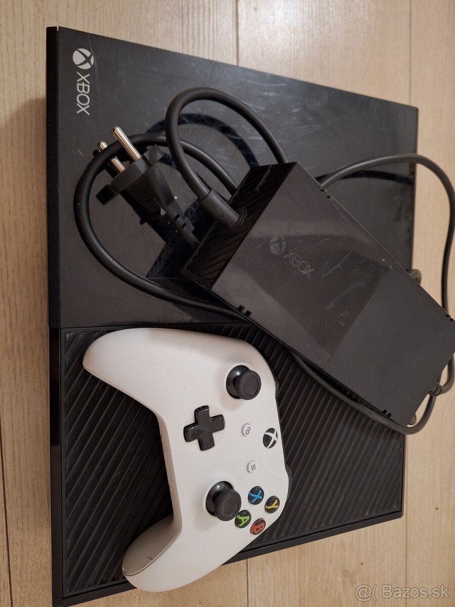 XBOX ONE + ZDROJ + OVLÁDAČ
