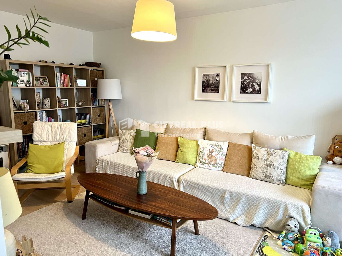 Ponúkame Vám na predaj veľký 3 izbový byt v meste Nové Zámky