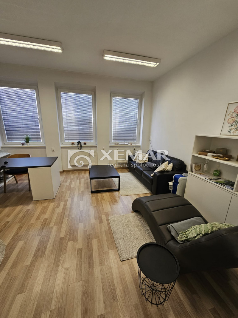 Prenájom kancelársky priestor Banská Bystrica