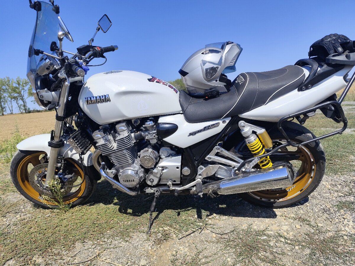 Yamaha XJR 1300