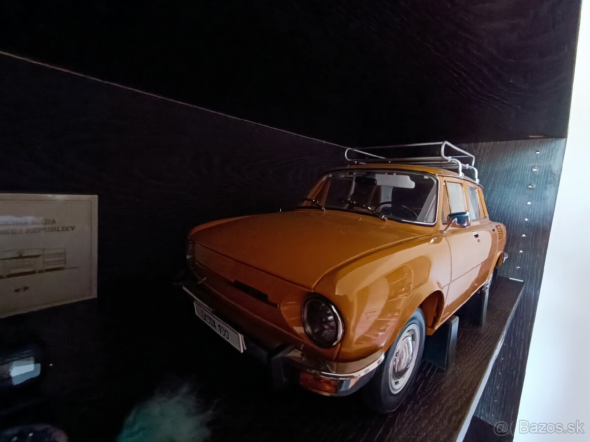 Škoda 100