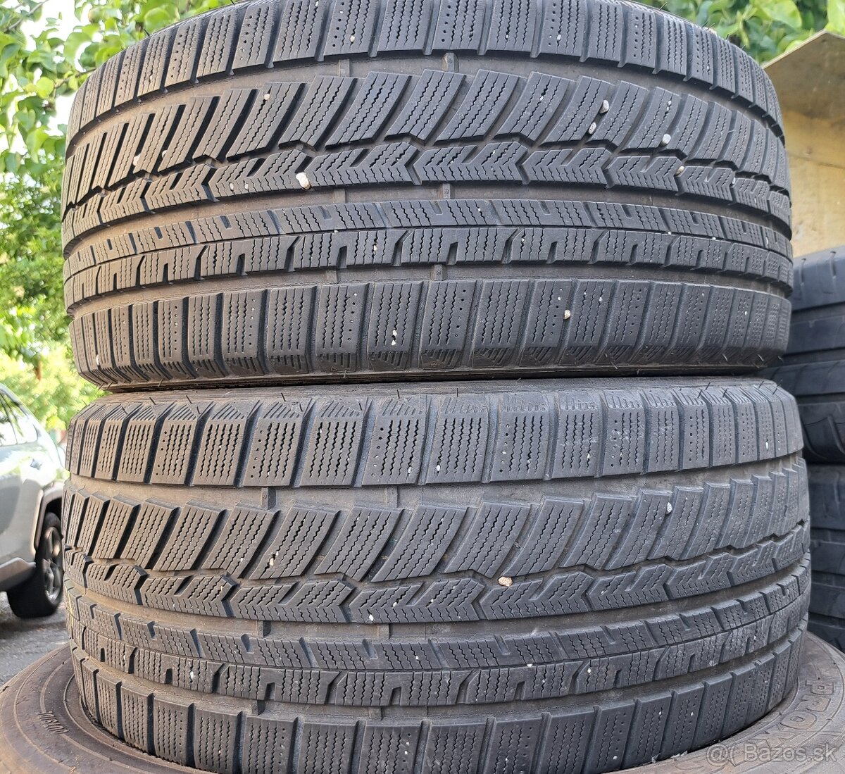 Ponúkam 2 zimné pneumatiky Fortune 225/40 R18