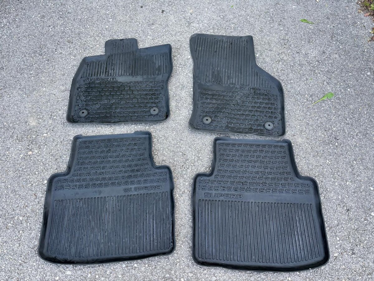 Gumové rohože Škoda Superb 3