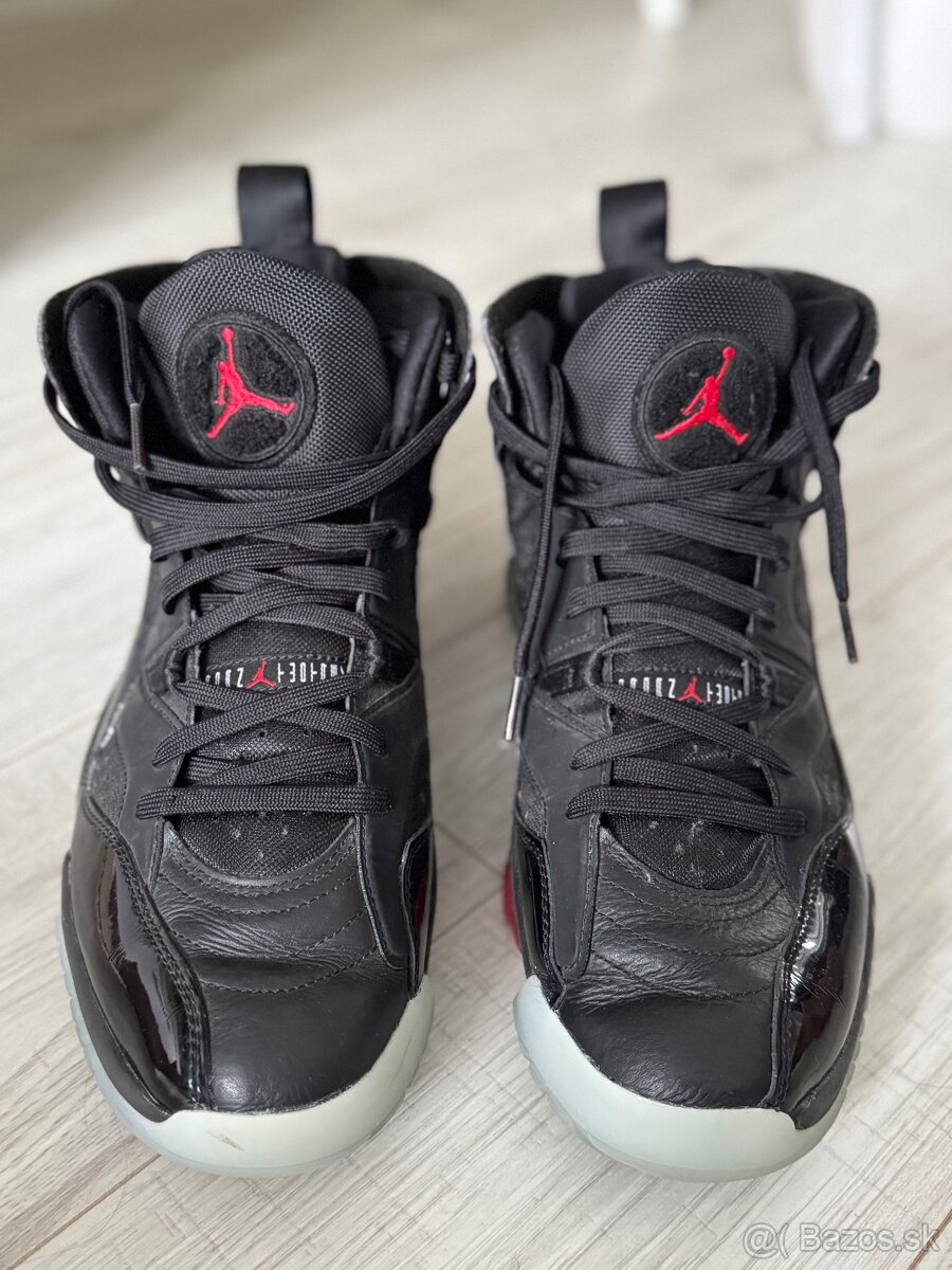 JORDAN JUMPMAN TWO TREY