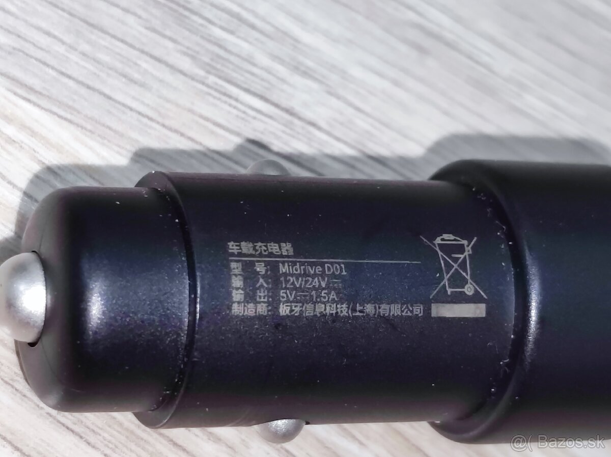 USB adapter do auta