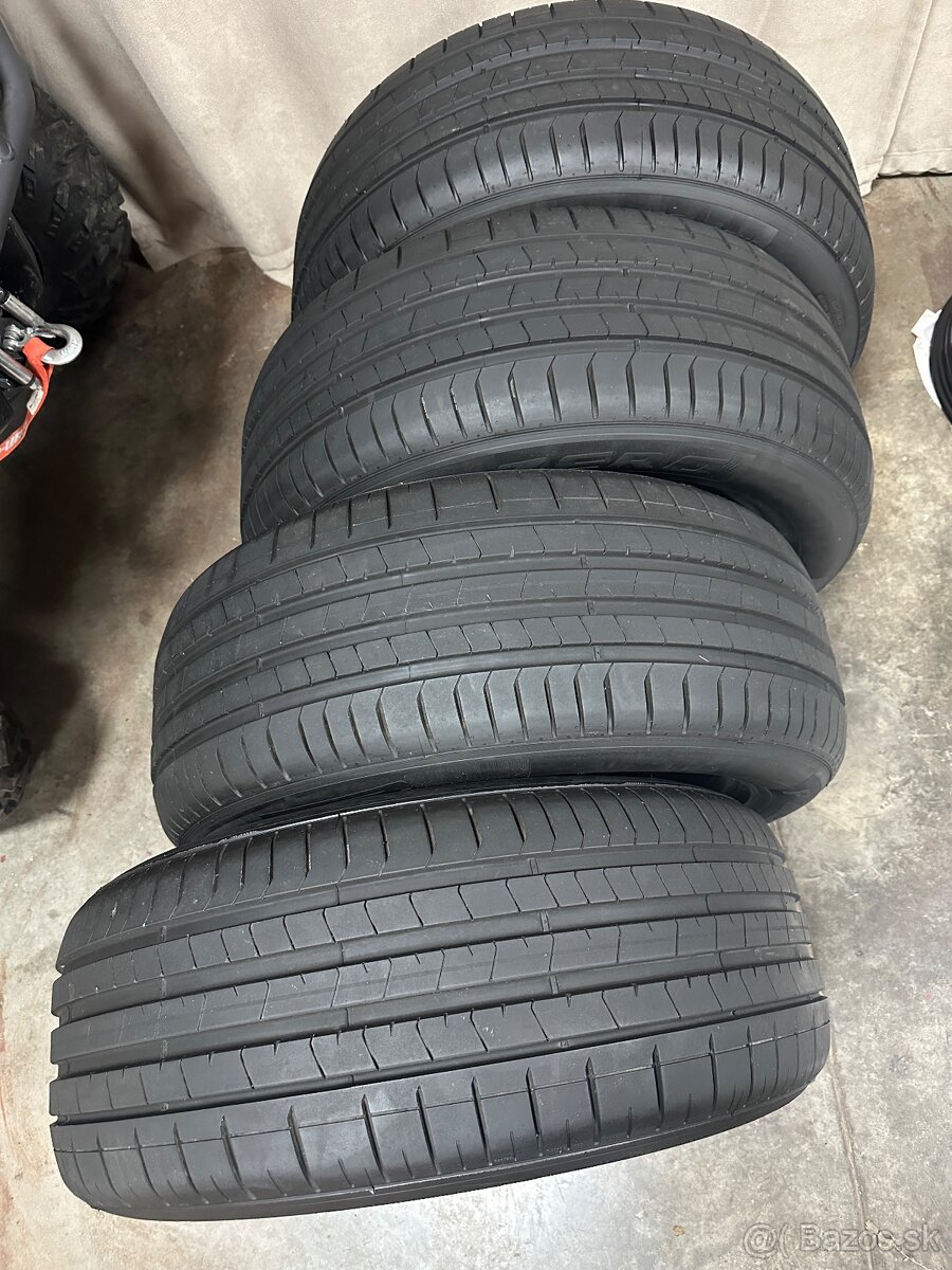 Pirelli p Zero 255/55R19
