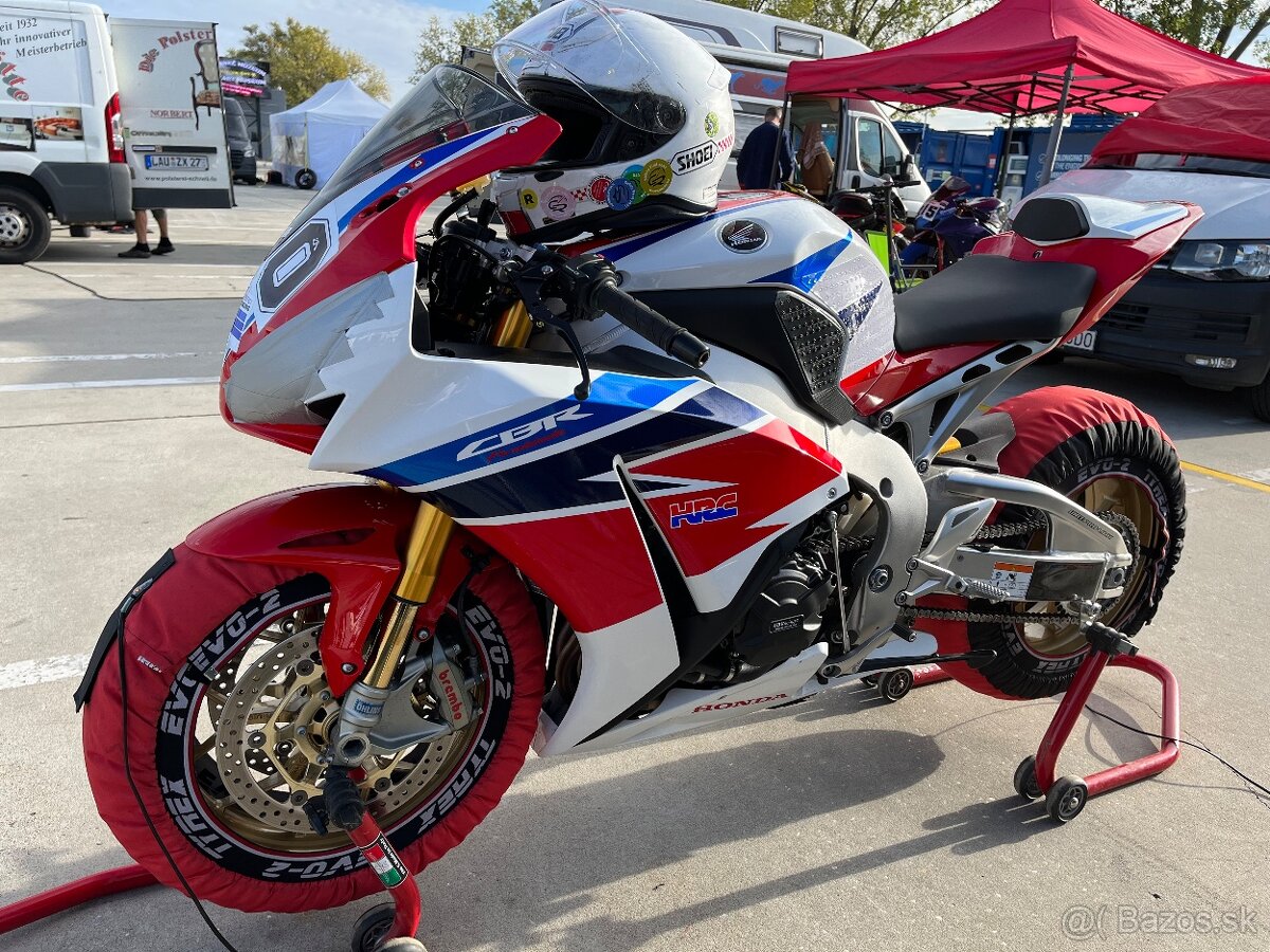 Predám okruhovku 2014 Honda CBR1000RR SP