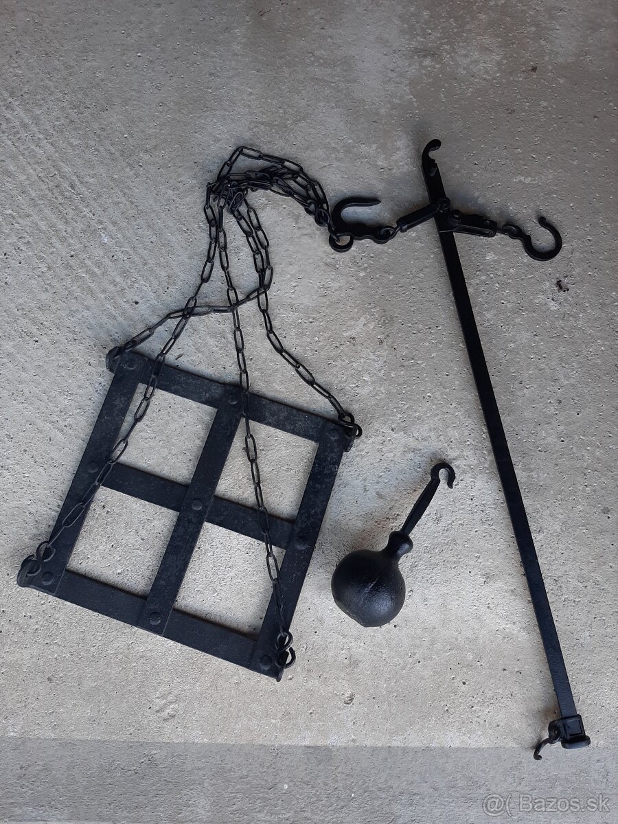 Starožitná kupecká váha.