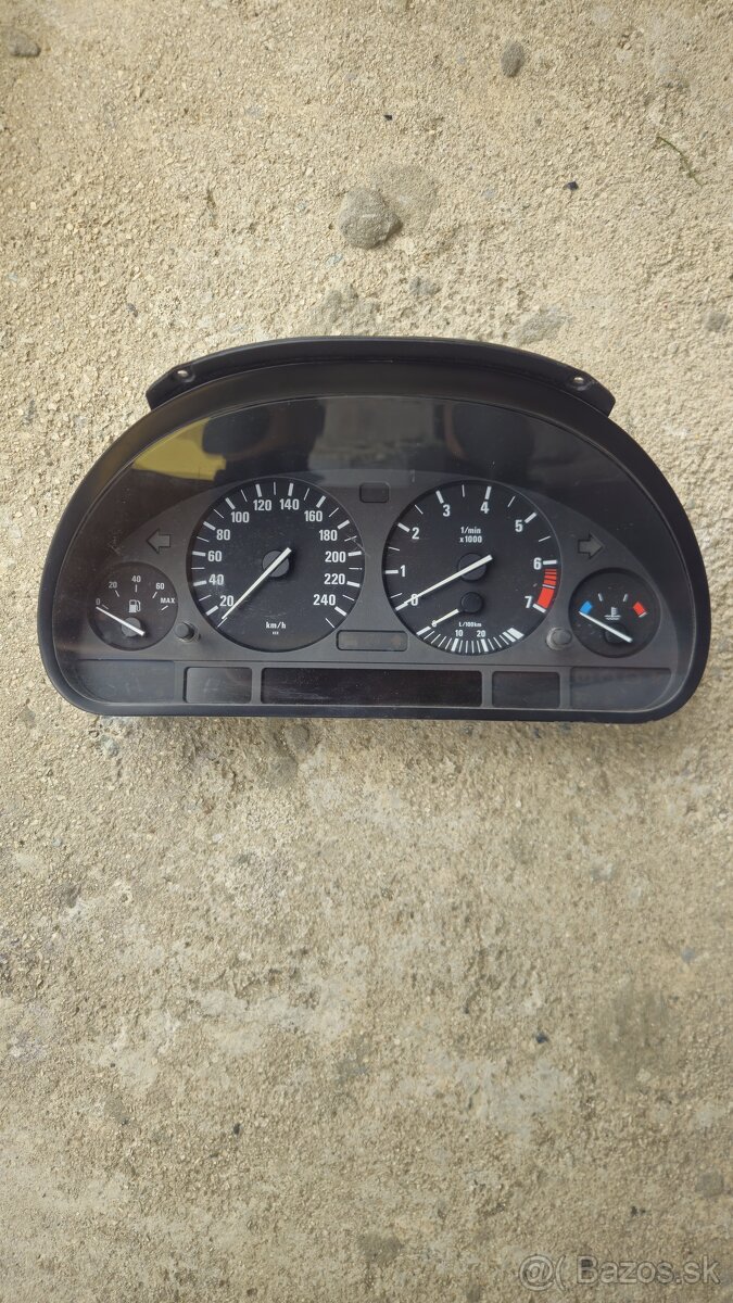 Budíky Bmw e38 728i