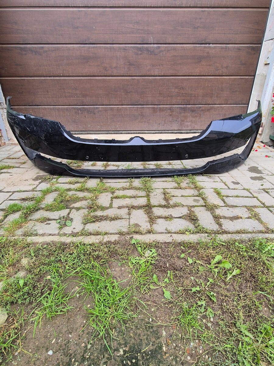 Predny naraznik BMW 5