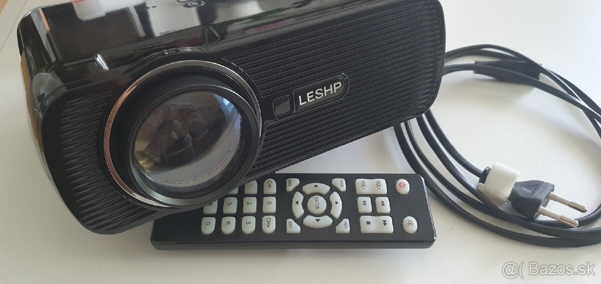 Mini LED Projektor LESHP